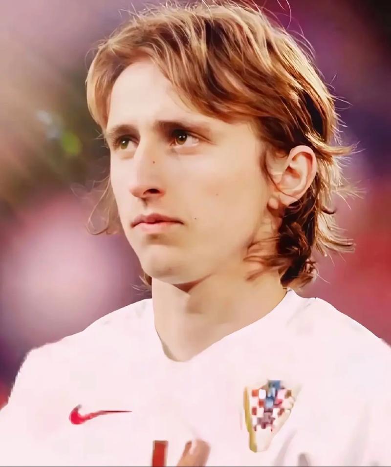 附加赛蓄力？波特执教瑞典的首场比赛1-4惨败瑞士