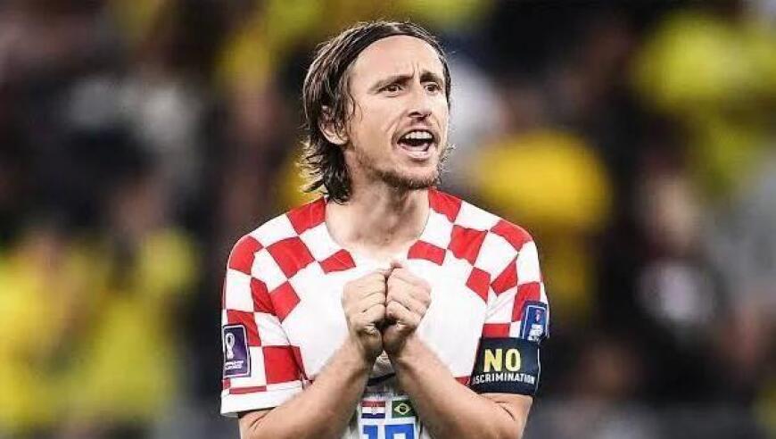 鲁尼：和特朗普打高尔夫时周围全是狙击手，还有防核逃生装置