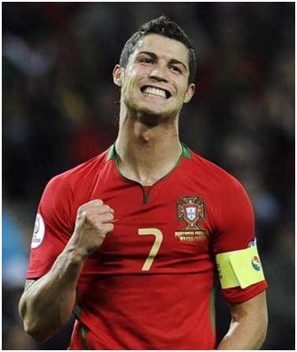 西媒：维尼修斯6场欧冠451分钟0进球，连续11场陷球荒