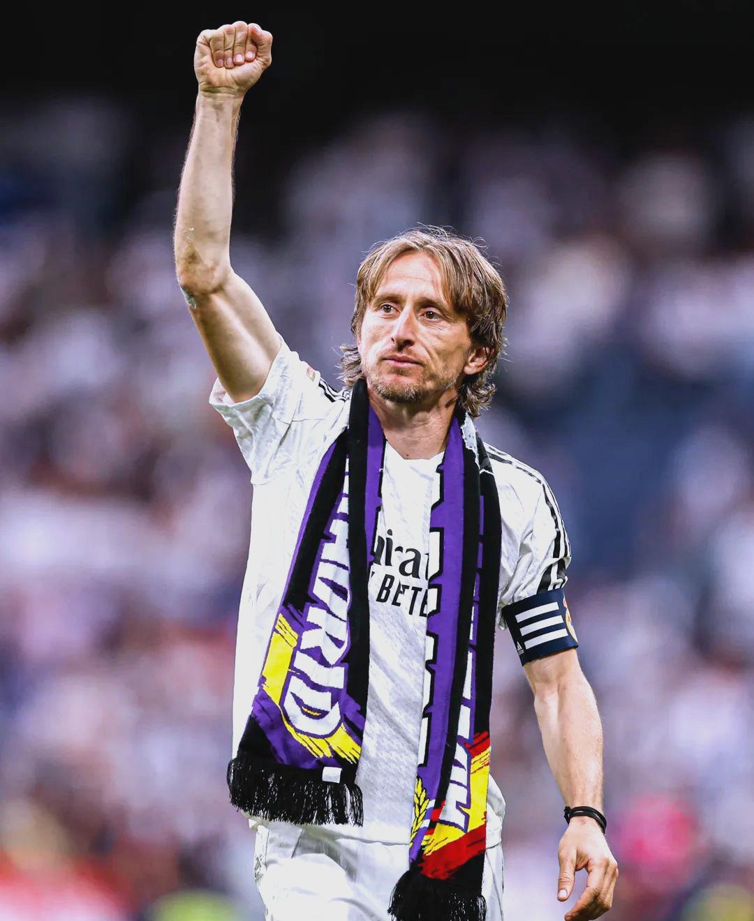 马尔基尼奥斯：巴西阵容依然很强，想和内马尔一起参加世界杯