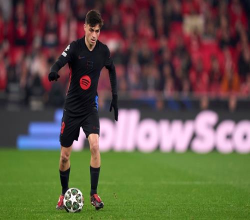 巴萨官方：欧冠对法鹰将检查穿客队球衣者身份，排除非法购票